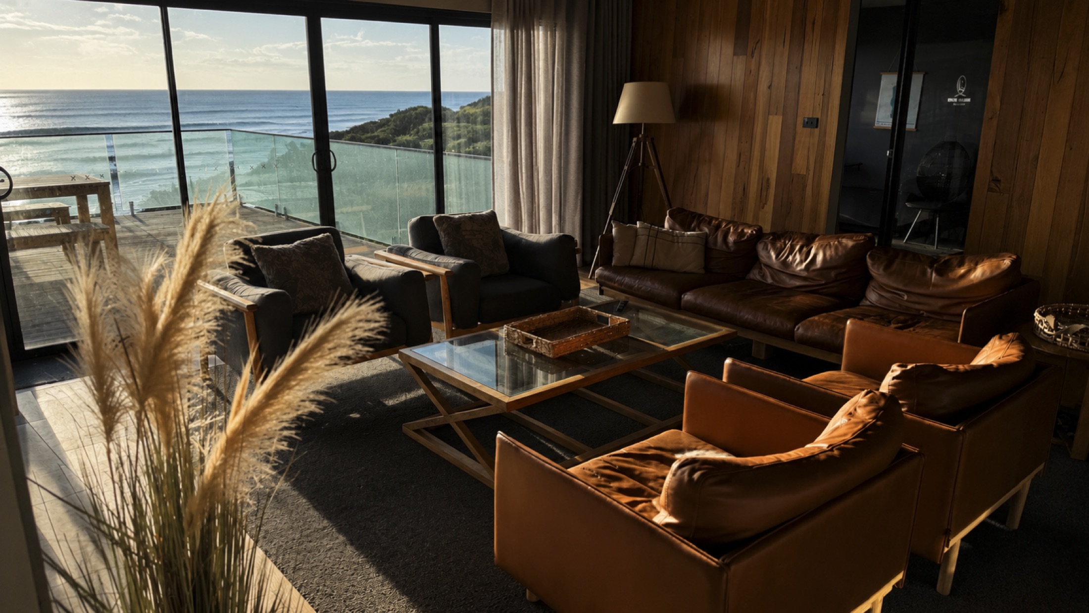 South Lodge lounge overlooking the ocean